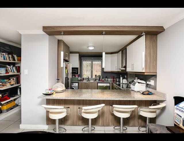 2 BEDROOM APARTMENT FOR SALE IN MORNINGSIDE